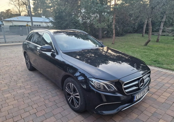 Mercedes-Benz Klasa E cena 88900 przebieg: 275000, rok produkcji 2020 z Otwock małe 466